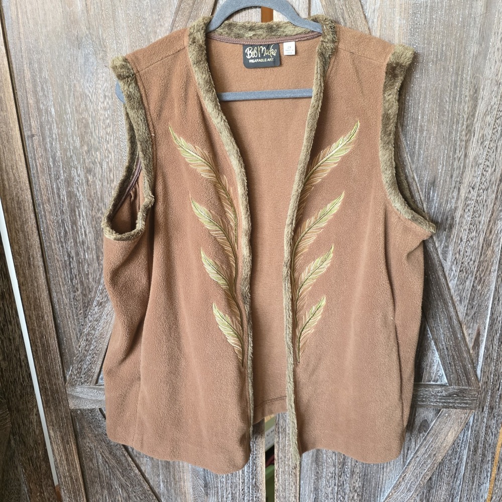 Bob Mackie Wearable Art Vest Women's Size 2X Brown Fleece Embroidery Fur Trim